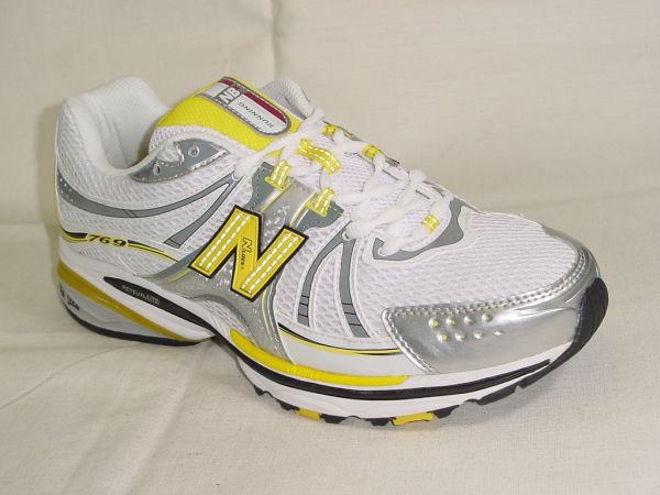 ニューバランスNEWBALANCEMR 769 J 【4E