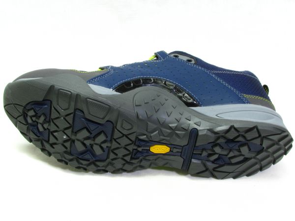 MO1320 N 【EE】 NEWBALANCE