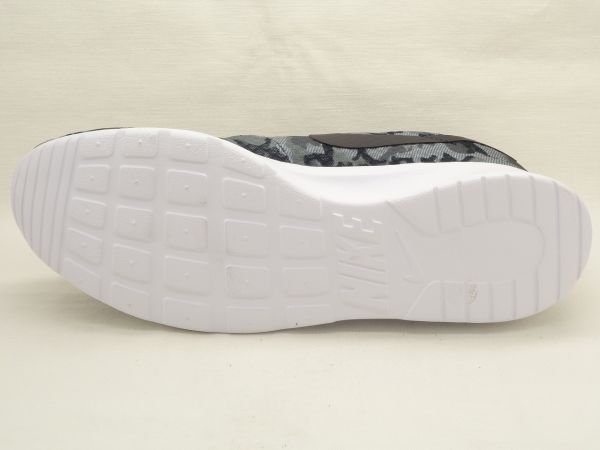 ナイキnikeタンジュン プリント 8193 001 男の大きな靴の専門店 ビッグ ビー