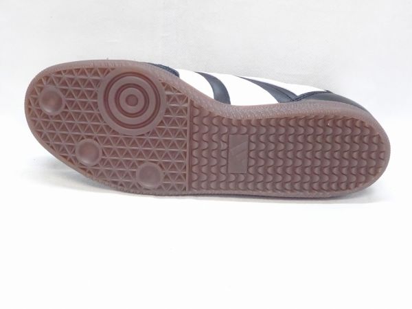 アディダス[サッカー]  PREDATOR FREESTYLE ID3833