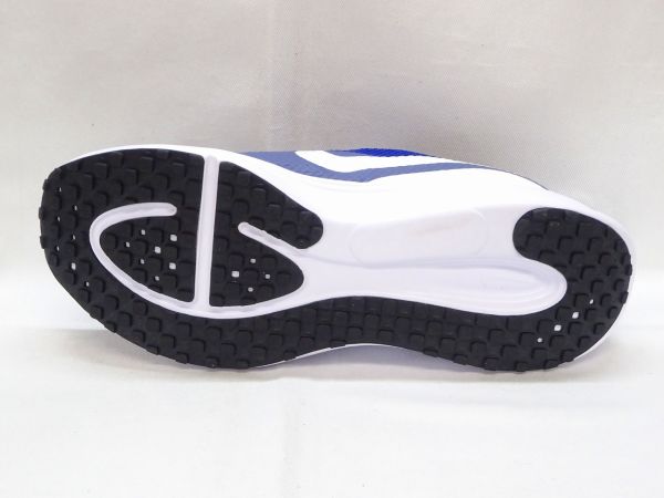 ナイキ レボリューション 8 HJ9198-401