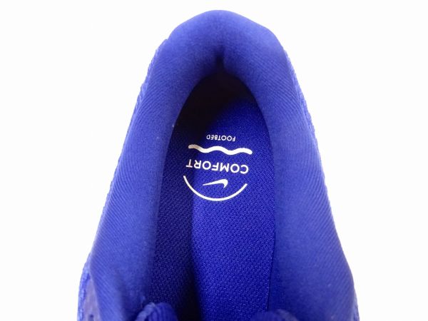 ナイキ レボリューション 8 HJ9198-401