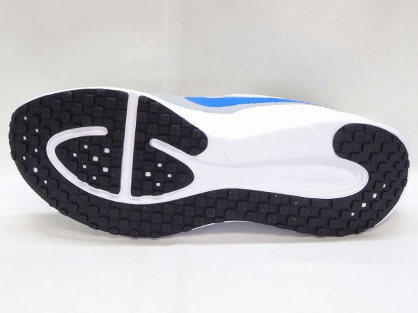 ナイキ レボリューション 8 HJ9198-006