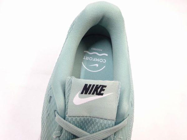 ナイキ レボリューション 8 HJ9198-007