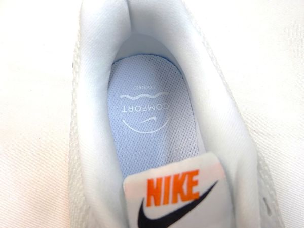 ナイキ レボリューション 8 HJ9198-104