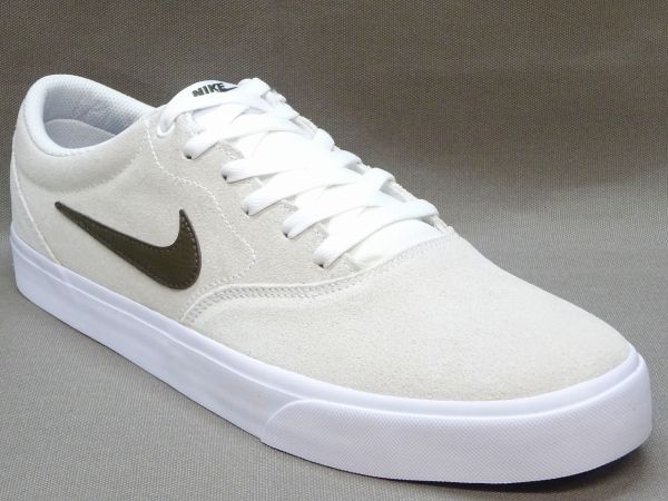 ナイキ チャージスエード IB2750-101