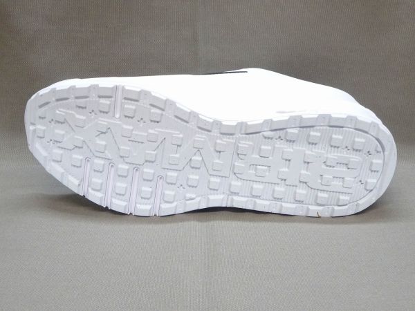 ナイキ エアマックス BIA IO9416-100