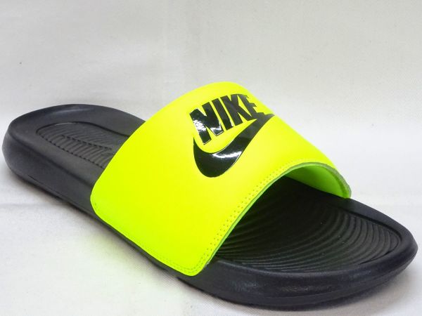 ナイキ ヴィクトリーワンスライド CN9675-015