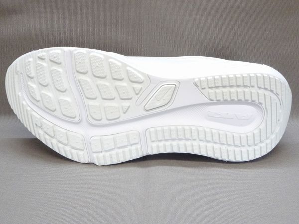 ナイキ AIR WINFLO 12（エアウィンフロ-12）  HV9272-103