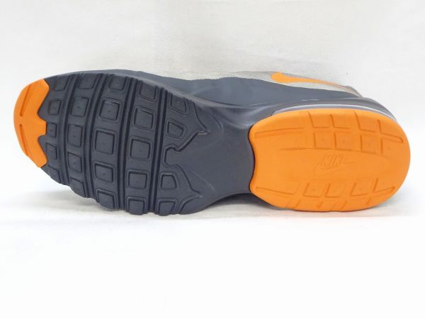 ナイキ AIR MAX INVIGOR 749680-009
