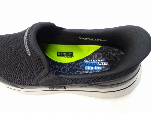 スケッチャーズ NEVAPPO SPARROW 211335-BLK